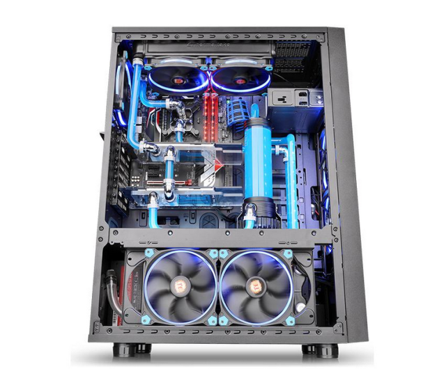 Thermaltake Core X71 - 569218 - zdjęcie 5